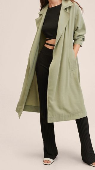 Gabardina Oversize de Mango.