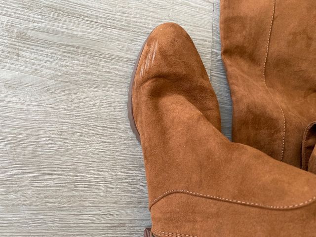 Botas mosqueteras de ante marrón, número 37