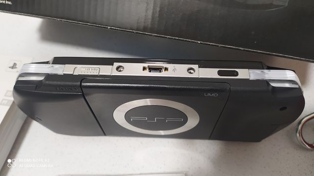PSP -1004 IN NERO COMPLETA DELLA SUA SCATOLA ORIGINALE