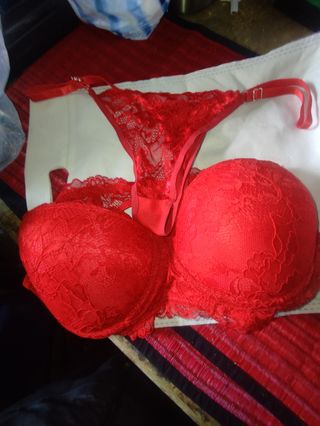 LENCERÍA, VISERAS, CAMISETAS,ETC