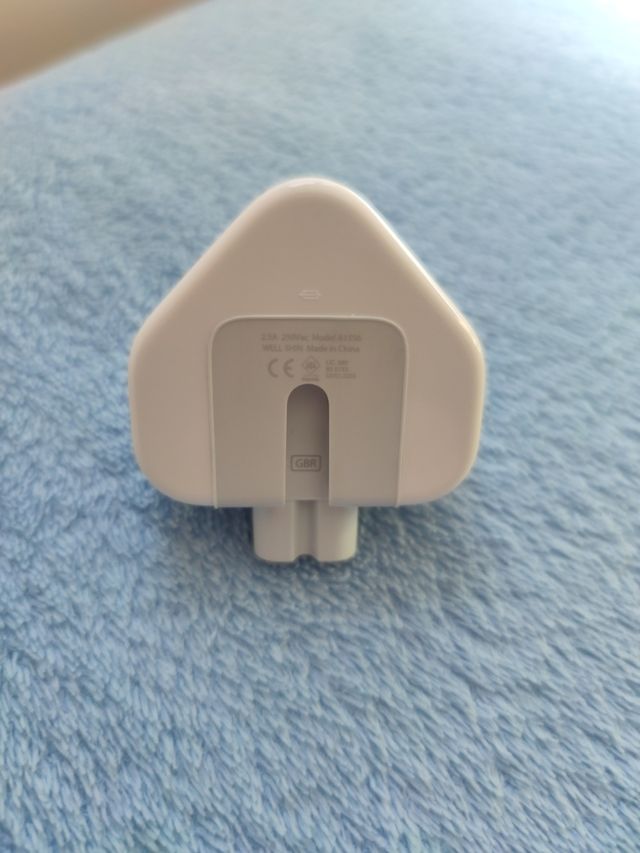Adaptador Apple original UK