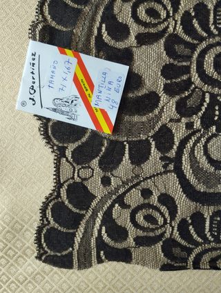 Mantilla de niña negra