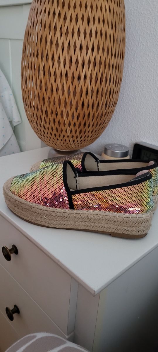 Alpargatas de saco y brillo