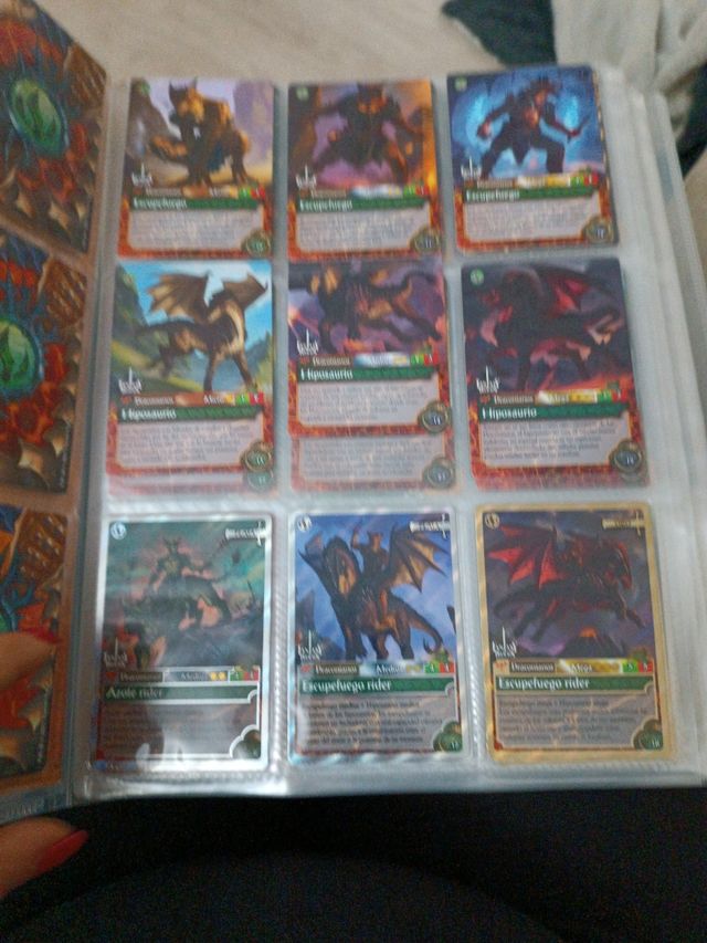 Album di adesivi La rinascita dei draghi di pane