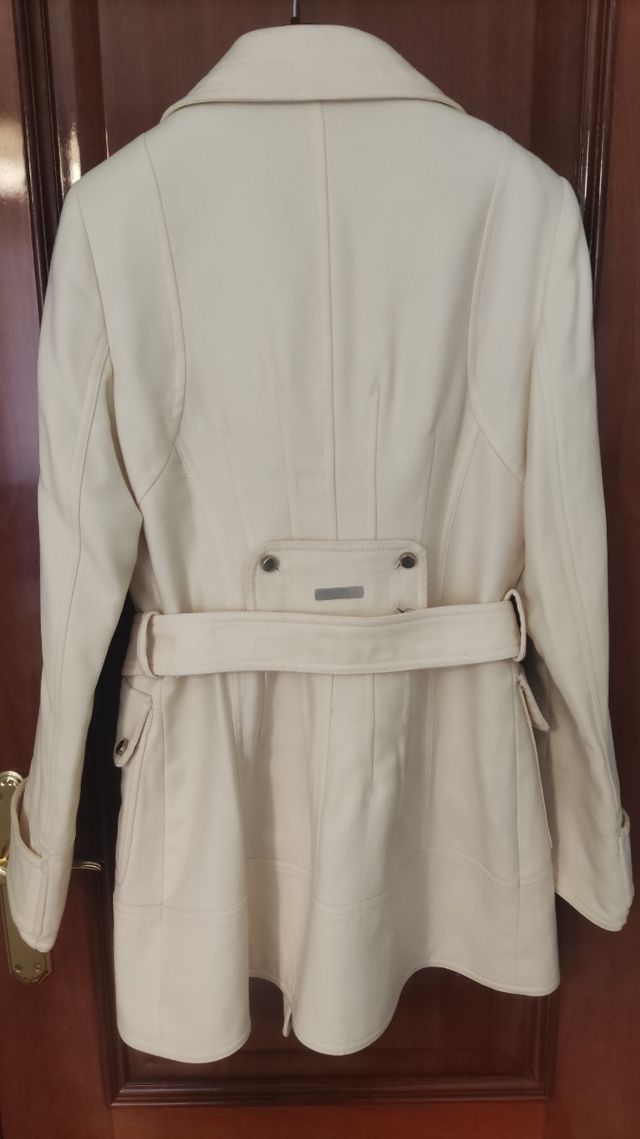 Abrigo Alba Conde talla 40 crudo