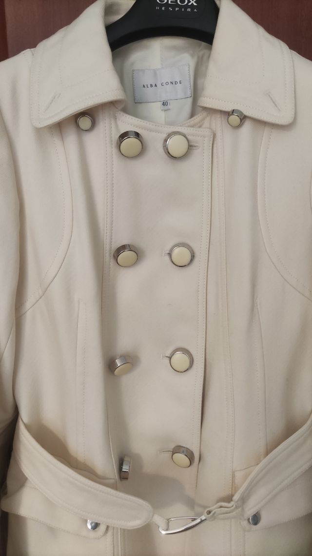 Abrigo Alba Conde talla 40 crudo