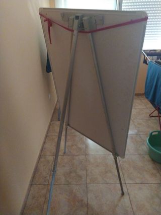 Pizarra blanca con soporte