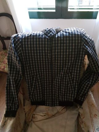 Cazadora finita de cuadros