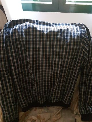 Cazadora finita de cuadros