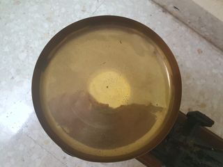 Antiguedad: Peso antiguo. Balanza