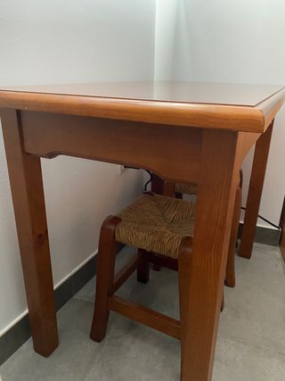 Conjunto mesa y 2 taburetes cocina