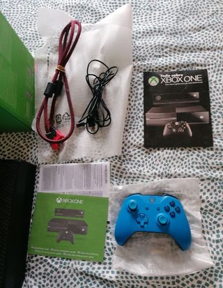 Consola Xbox One con caja. REBAJADA