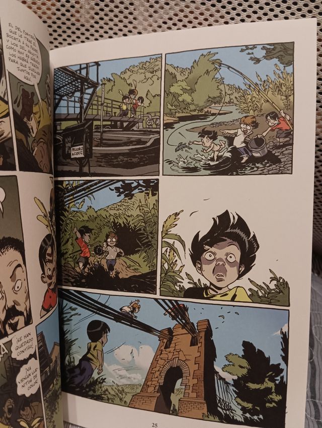 ENTRETELAS Cómic (Rubén Del Rincón)