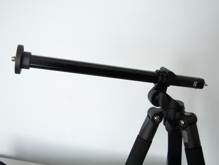 Trípode nuevo con columna descentrable