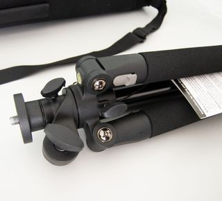 Trípode nuevo con columna descentrable