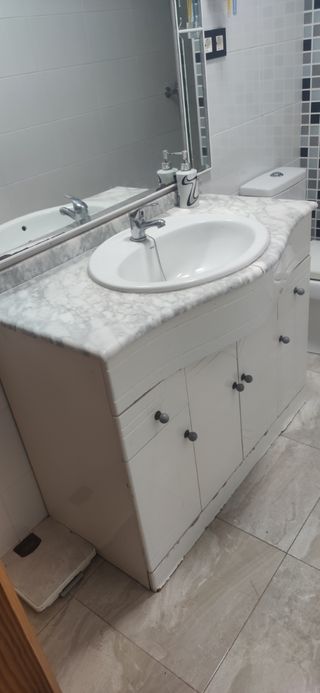 lavabo ROCA + piedra de mármol+ grifo+ espejo