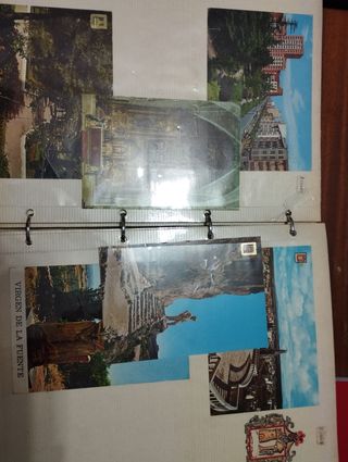 colección de diferentes postales