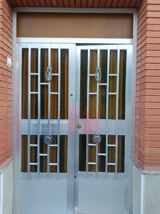 Puerta de entrada d\'occasion pour 65 EUR in Valdepeñas sur WALLAPOP