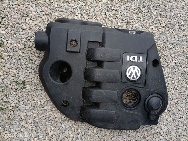 tapa motor Volkswagen Passat