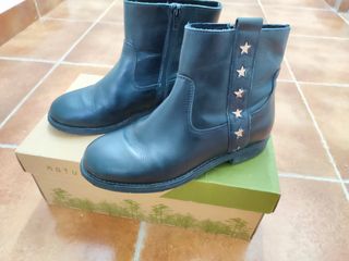 Botines de piel talla 35 brotes