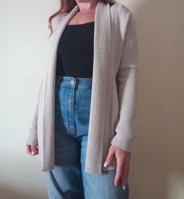 chaqueta de punto beige