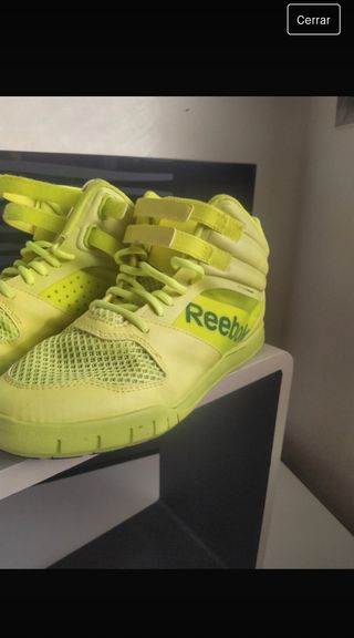 Reebok amarillas