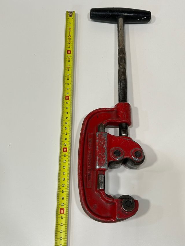 Corta tubos cobre 1/8 a 2" Super-Ego, perf. estado