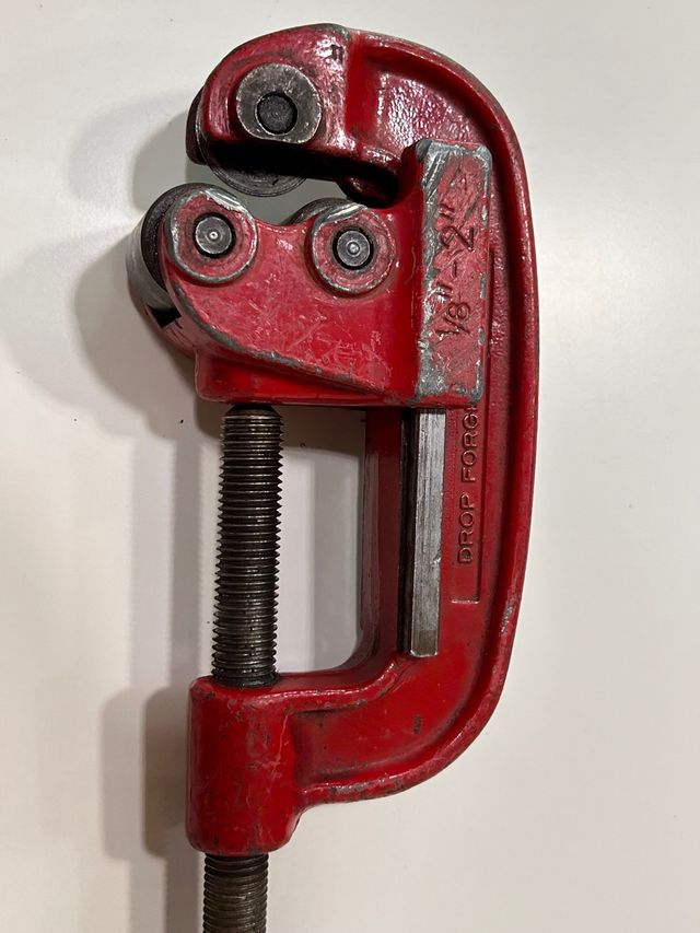 Corta tubos cobre 1/8 a 2" Super-Ego, perf. estado