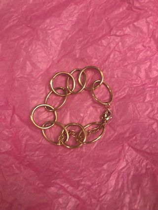 Gargantilla negra más otra bisutería