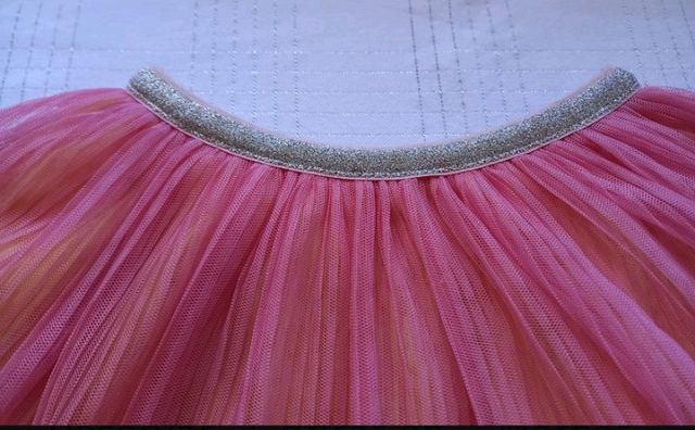 Preciosa Falda talla 9 - 10 años