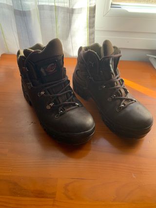 Botas Marrones Montaña