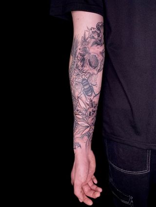 Tattoo and body piercing