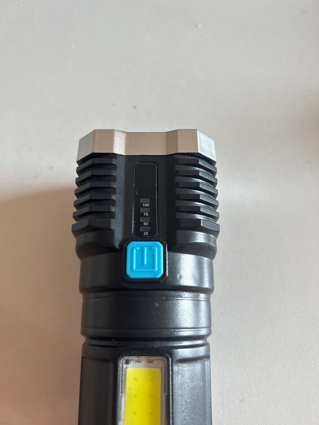 Linterna de led(con batería)