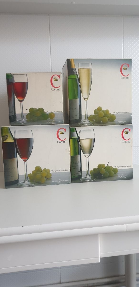 Cristaleria holandesa con ribete de oro