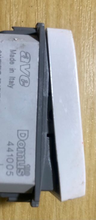 Deviatore, interruttori, prese AVC DOMUS nuovi