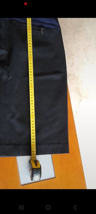 Bonita falda Zendra,  con etiqueta