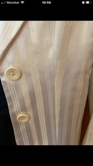 Chaqueta crema a rayas