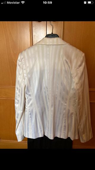 Chaqueta crema a rayas