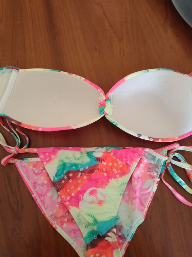 bikini estampado con relleno 