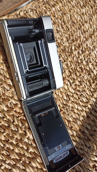 Konica C35 con carcasa sumergible Marine