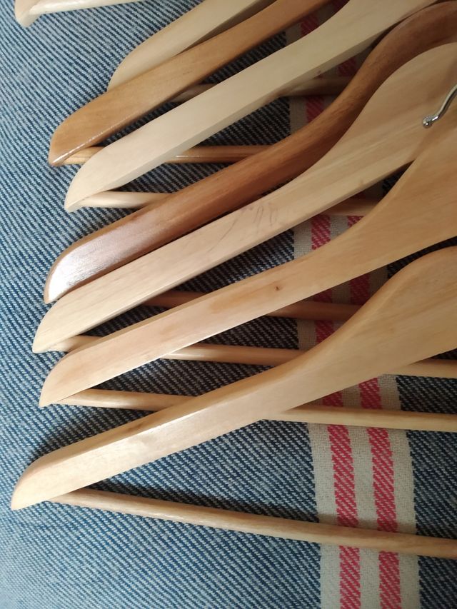 Perchas de madera 8 unidades