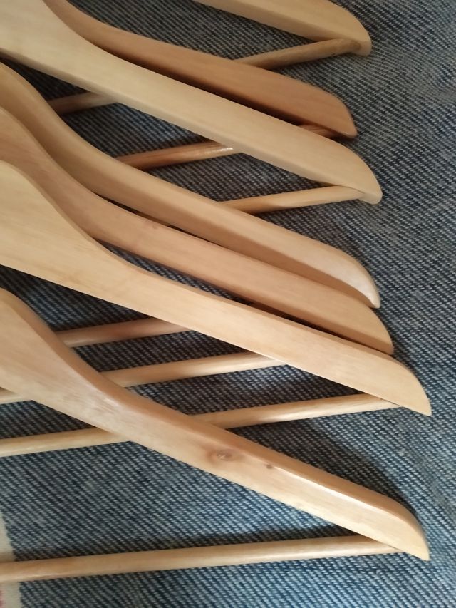 Perchas de madera 8 unidades