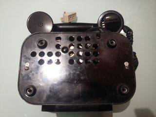 TELÉFONO ANTIGUO HIERRO