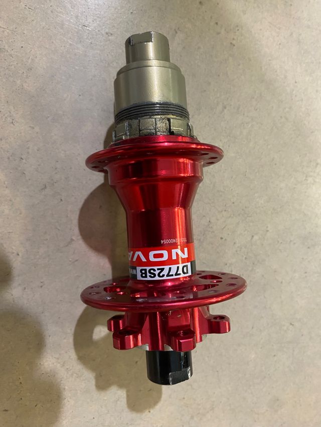 Buje Trasero Novatec Eje 12x142