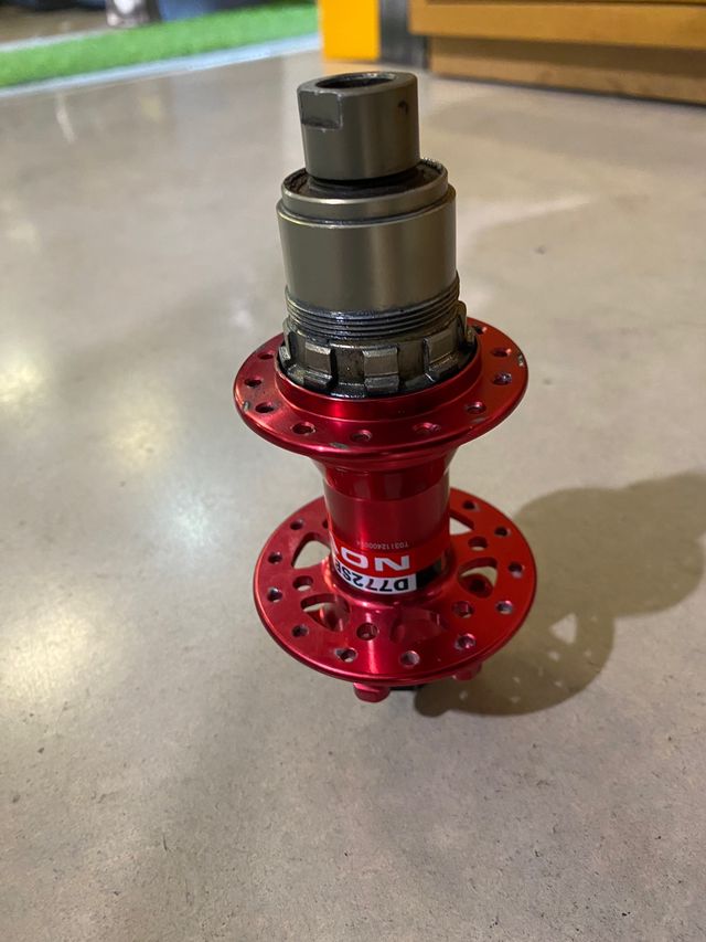 Buje Trasero Novatec Eje 12x142