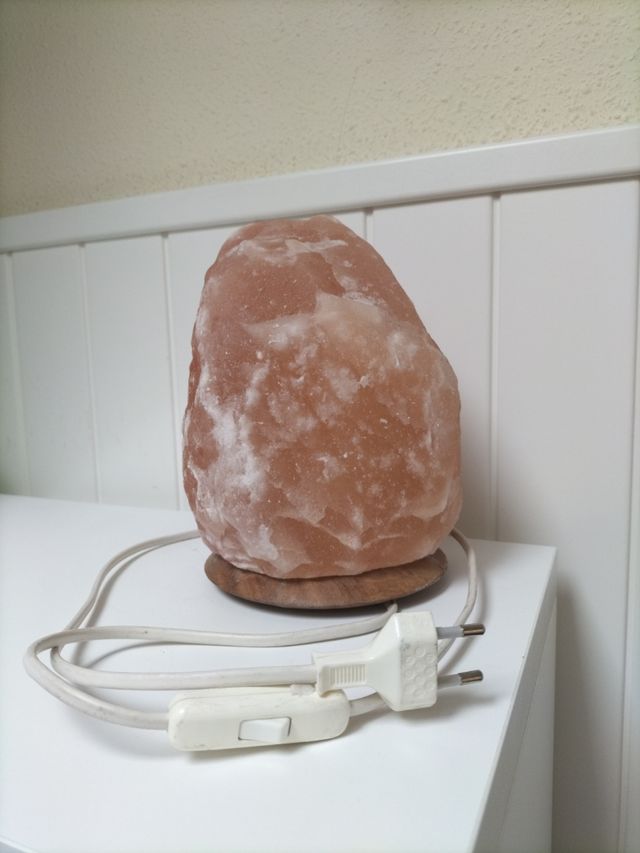 lámpara de sobremesa de piedra