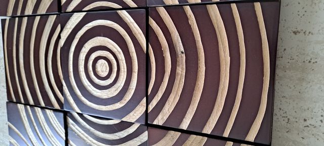 Cuadro de madera tallada