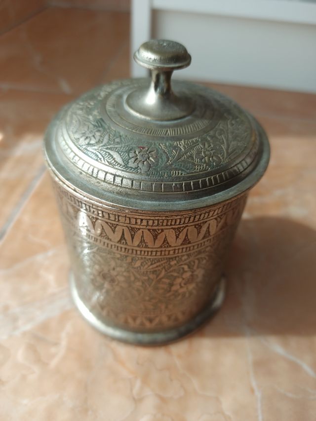 contenedor de baratijas