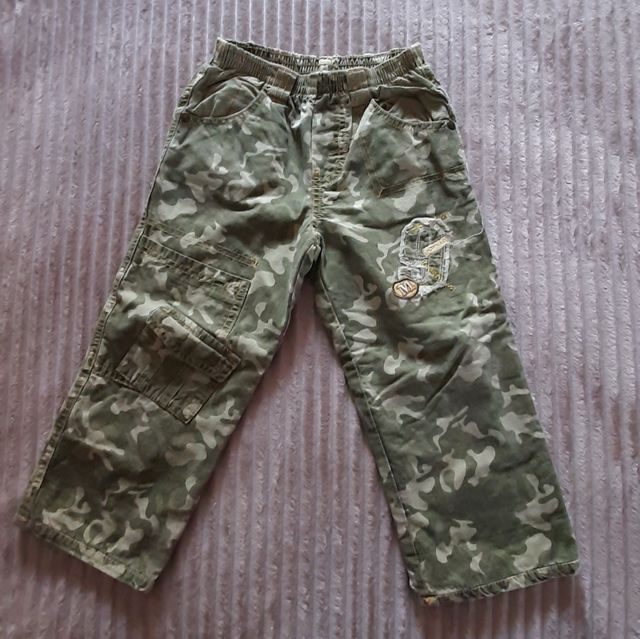 Pantalon niño camuflaje, talla 24 meses