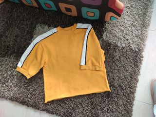 Sudadera m/c Bershka t. s mostaza